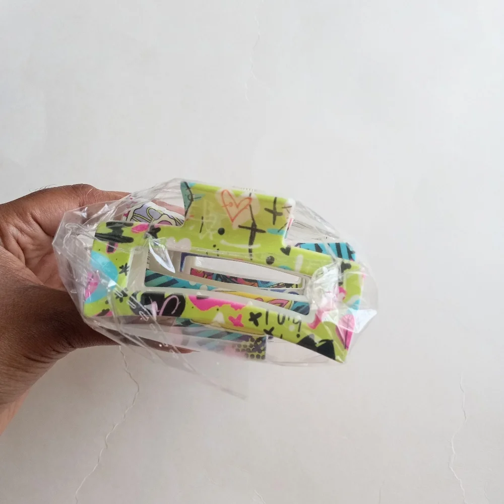 Paint Graffiti Claw Hair Clips 6 Piece Set - Picture 3 of 5